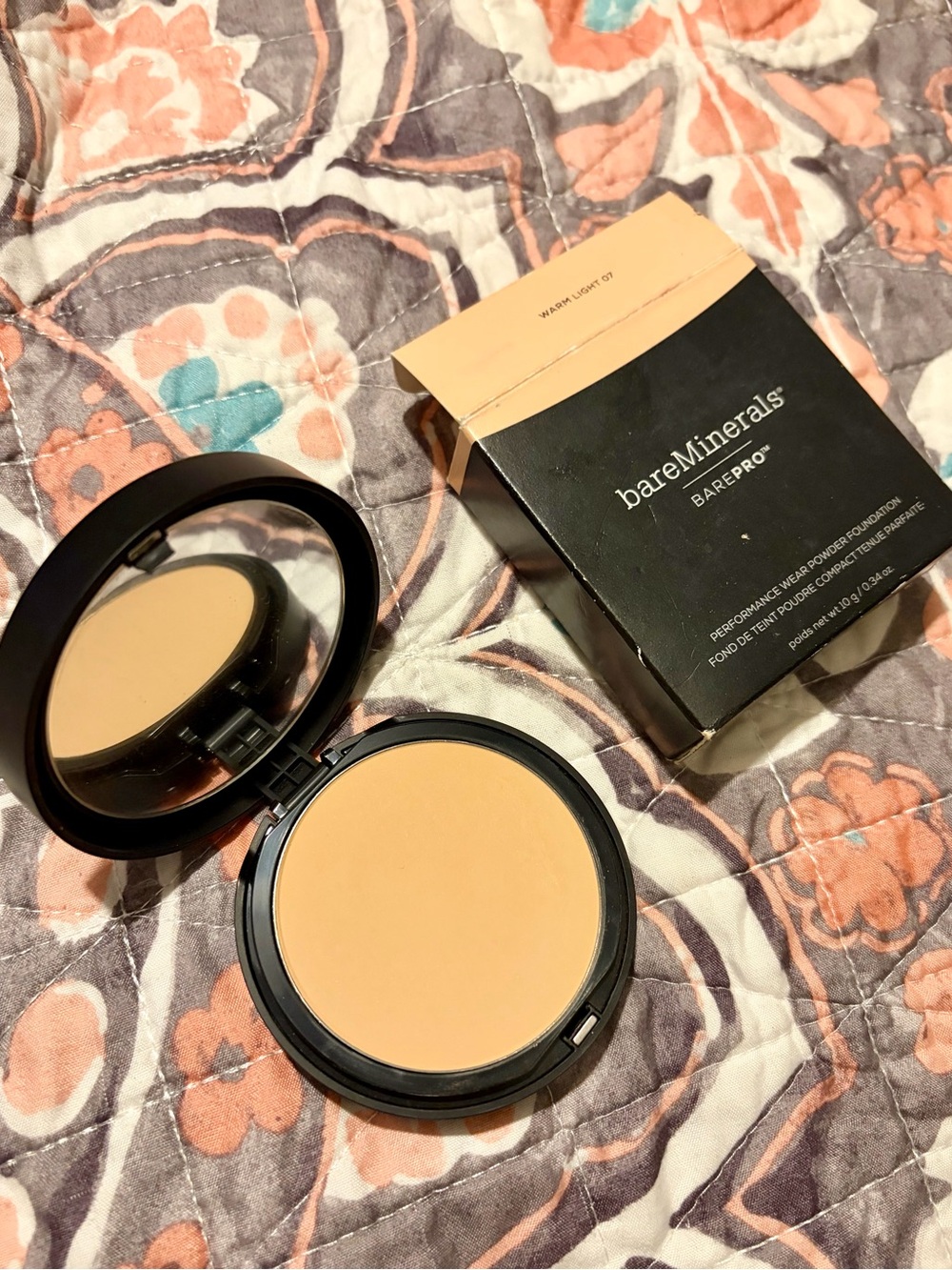 bareMinerals BAREPRO Matte Pressed Powder — Warm Light 07